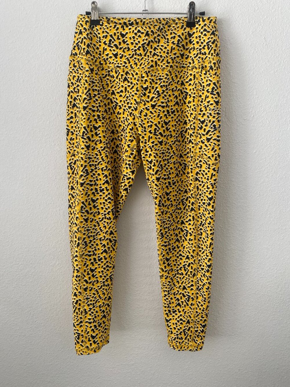 BCBG Generation Yellow Leopard Print Leggings Women’s Large High Rise Pockets